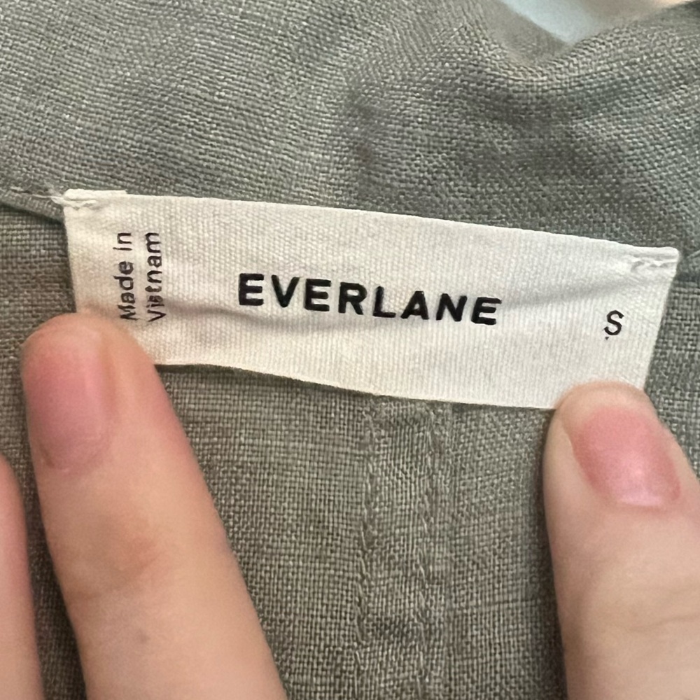 Everlane The Shirtdress in Linen Sage Green - Picture 8 of 10